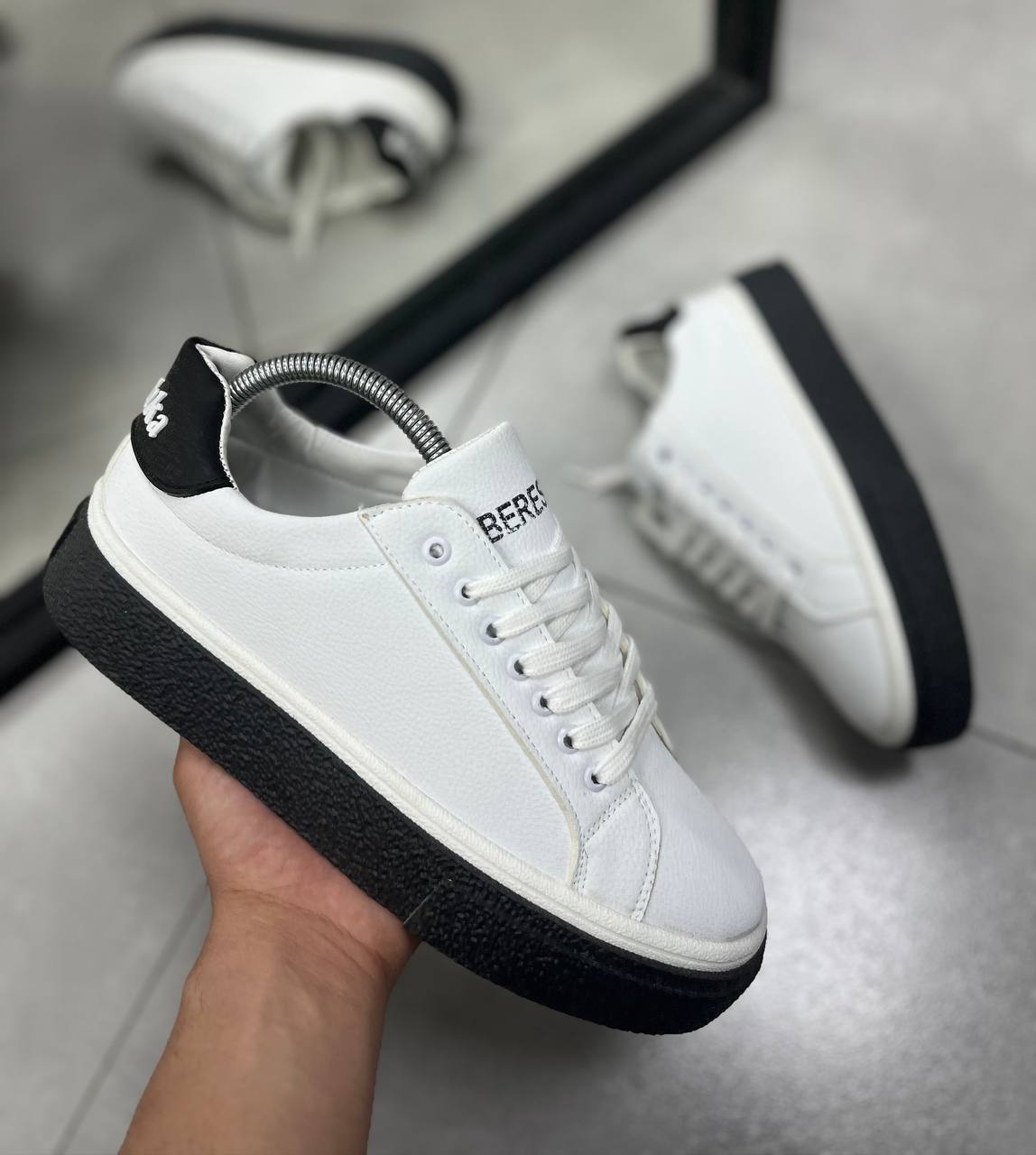 IMG_1708 کتونی ونس برشکا سفید - Image 1